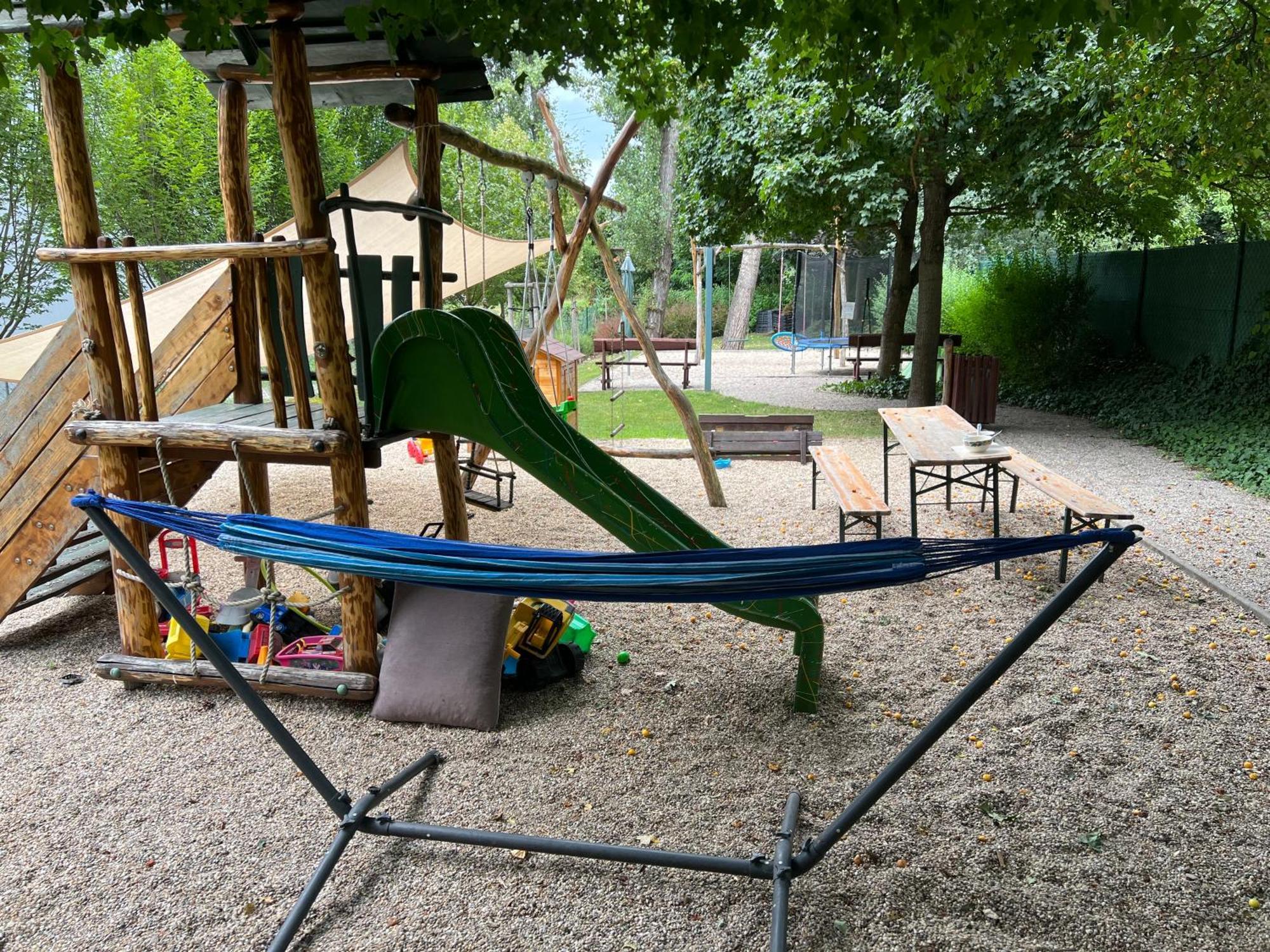 Forest Park Garden Apartment Bratislava Luaran gambar